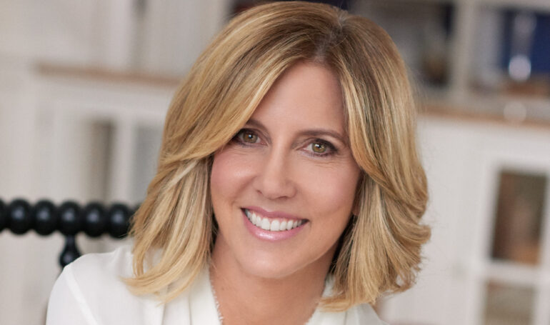 Alisyn-Camerota-sRGB-credit-Mike-Cohen-headshot-e1505185582992